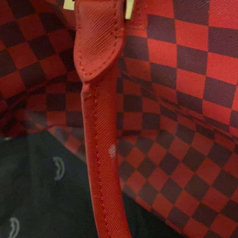 Sprayground Sharks in Paris Duffle Red Checked Edition